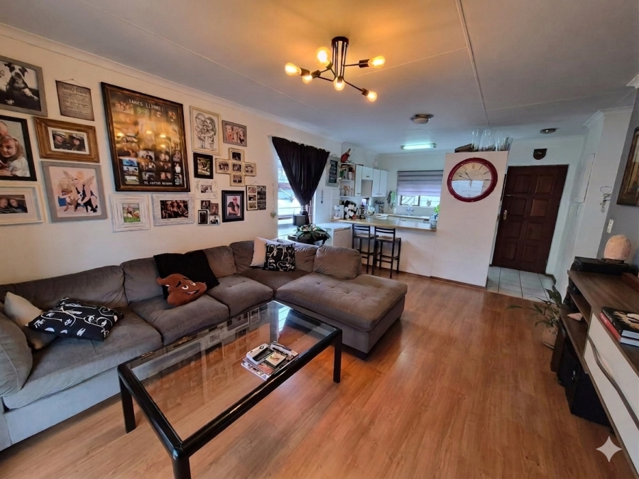 To Let 2 Bedroom Property for Rent in Eden Glen Gauteng