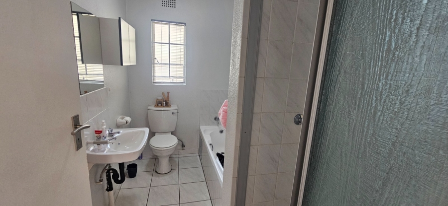 2 Bedroom Property for Sale in Eden Glen Gauteng
