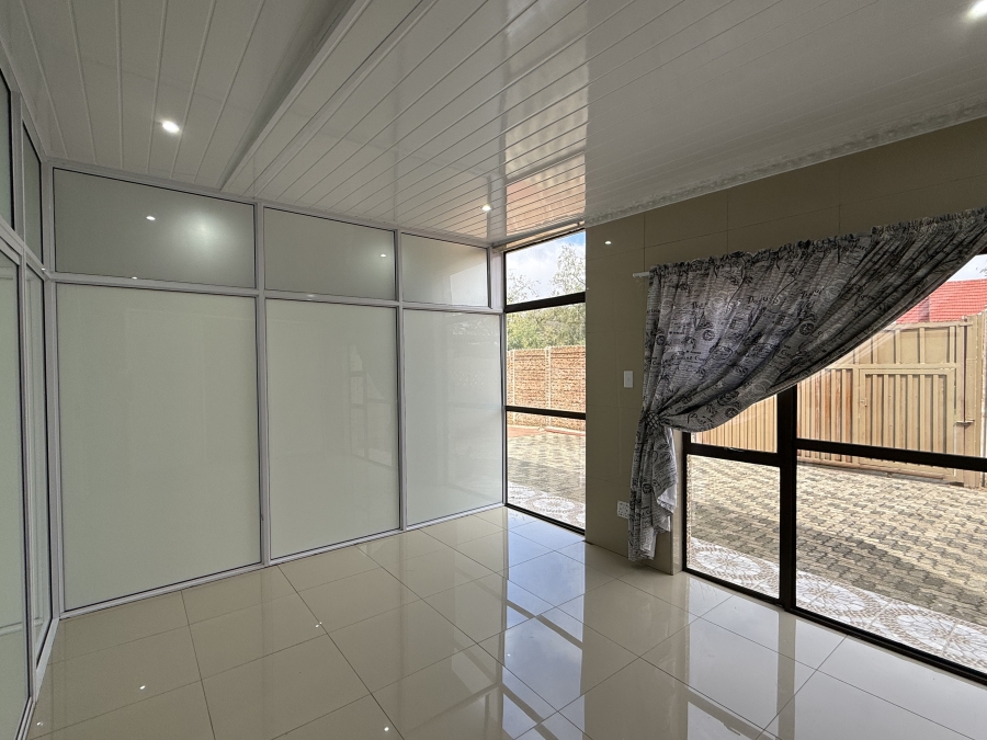 To Let 2 Bedroom Property for Rent in Parkdene Gauteng