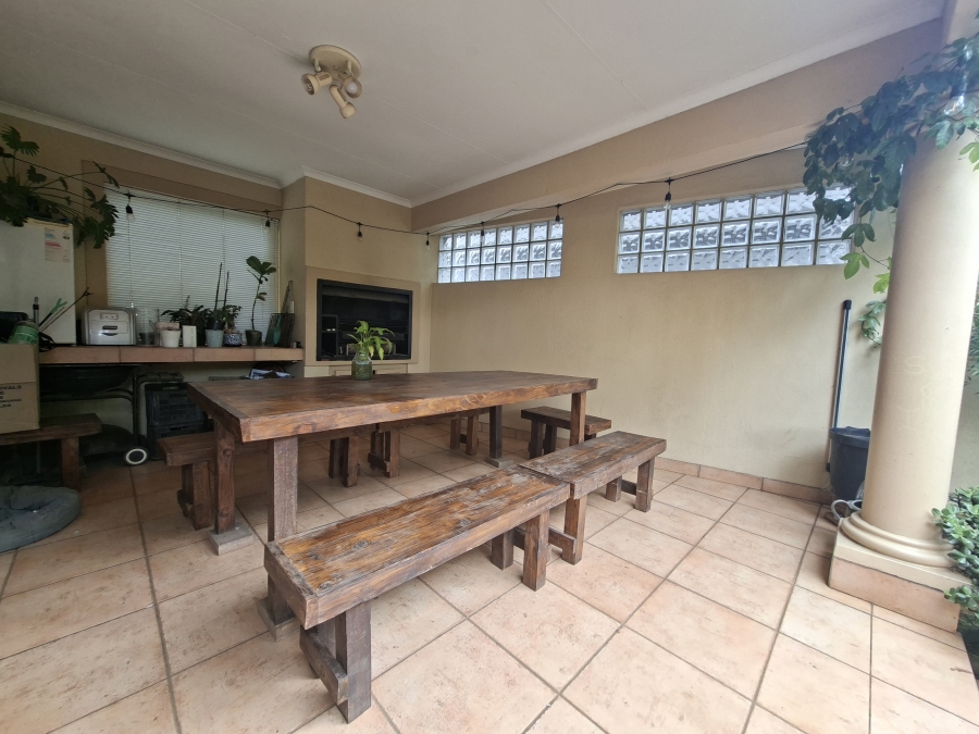 3 Bedroom Property for Sale in Die Wilgers Gauteng