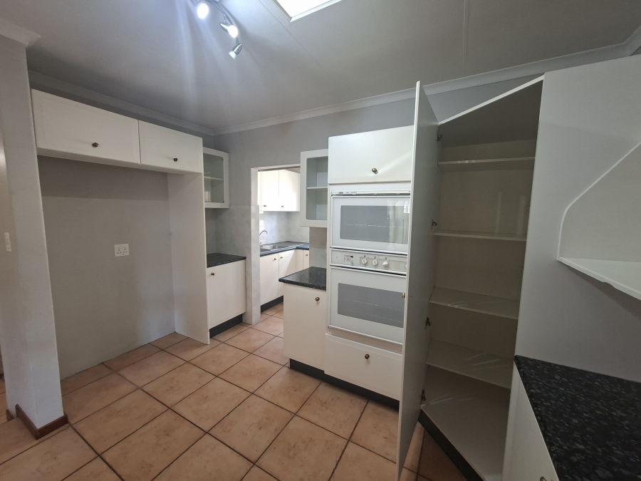 3 Bedroom Property for Sale in Die Wilgers Gauteng