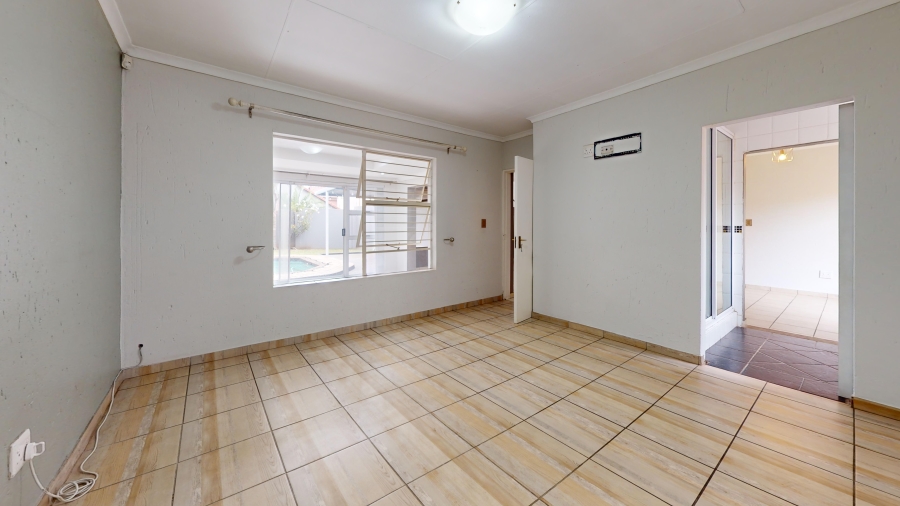 3 Bedroom Property for Sale in Ravenswood Gauteng