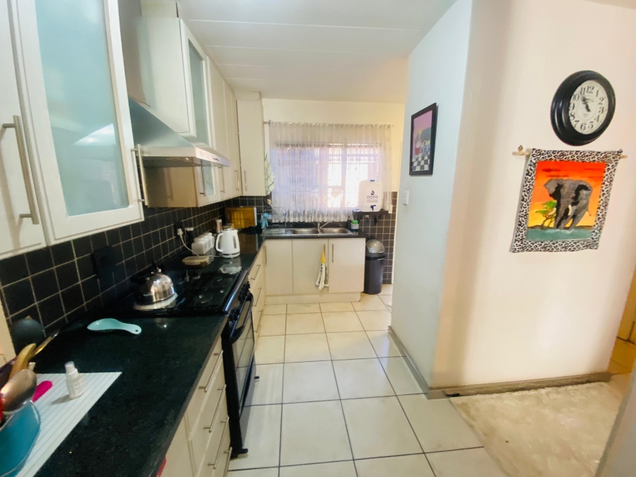2 Bedroom Property for Sale in New Redruth Gauteng