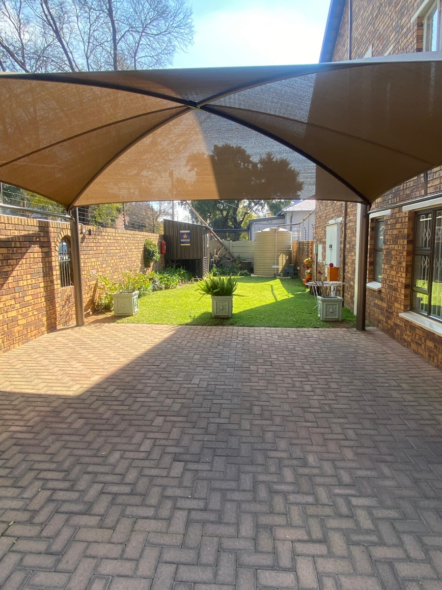 3 Bedroom Property for Sale in New Redruth Gauteng