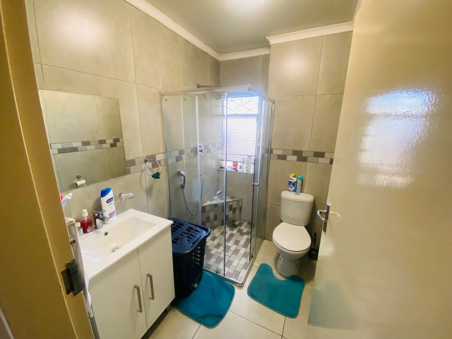 3 Bedroom Property for Sale in New Redruth Gauteng