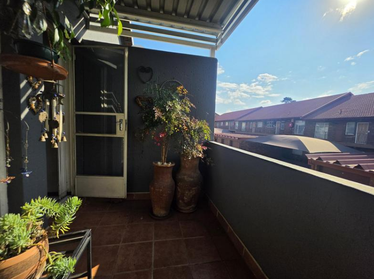 3 Bedroom Property for Sale in New Redruth Gauteng