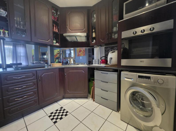 3 Bedroom Property for Sale in New Redruth Gauteng
