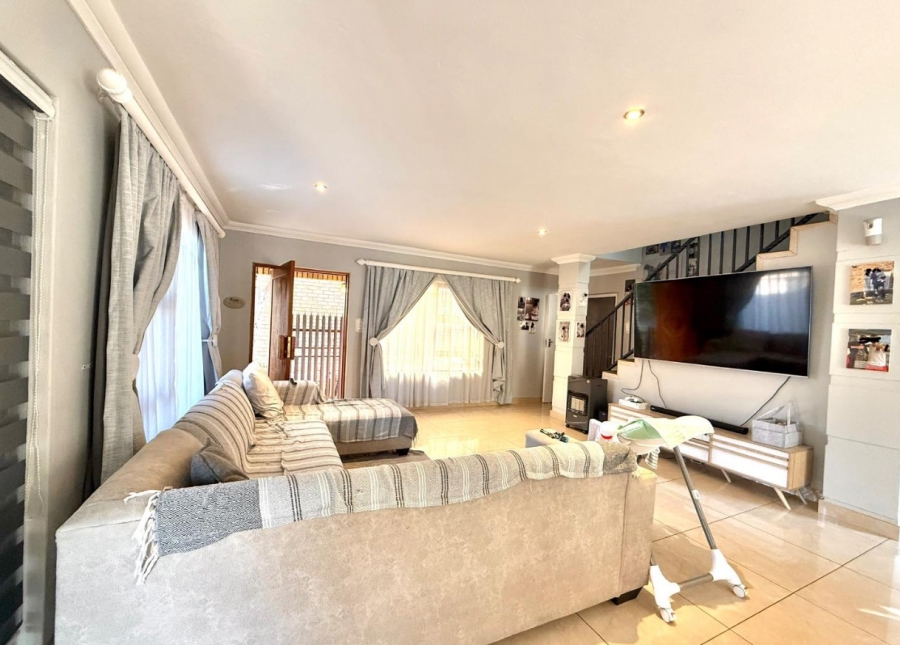 3 Bedroom Property for Sale in New Redruth Gauteng