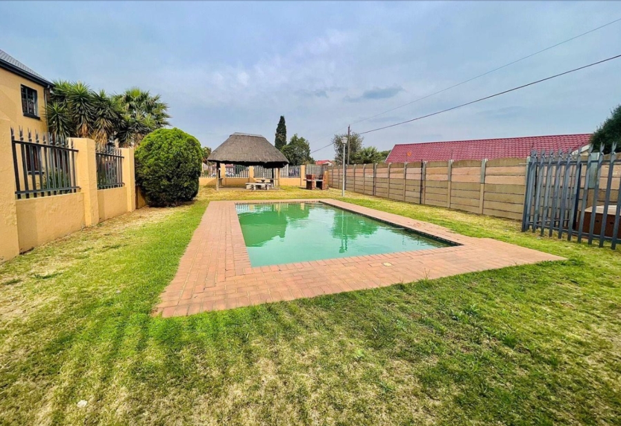 3 Bedroom Property for Sale in Albemarle Gauteng