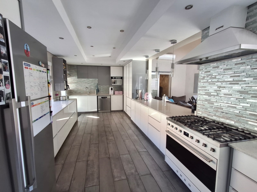 3 Bedroom Property for Sale in Beyers Park Gauteng