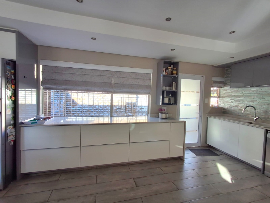 3 Bedroom Property for Sale in Beyers Park Gauteng