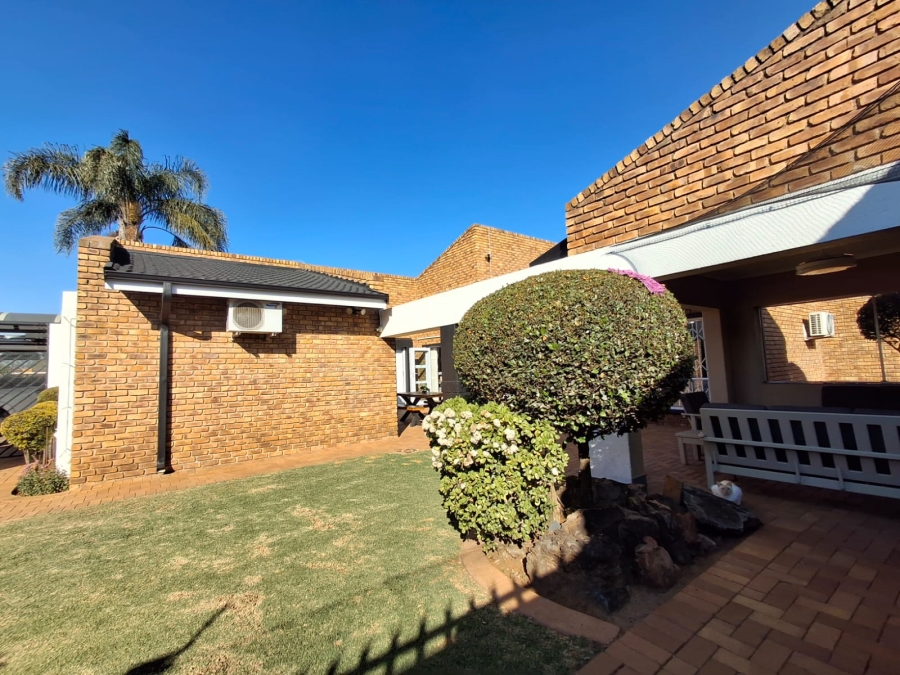 3 Bedroom Property for Sale in Beyers Park Gauteng