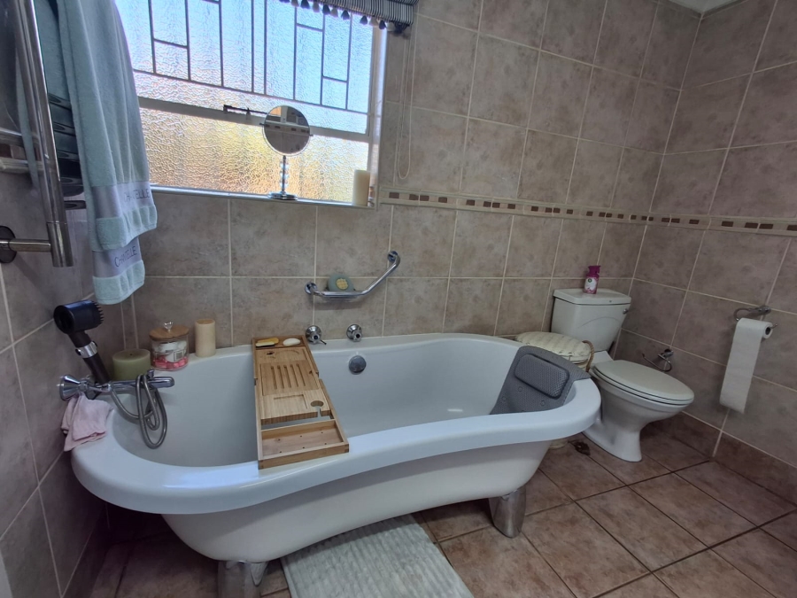 3 Bedroom Property for Sale in Beyers Park Gauteng