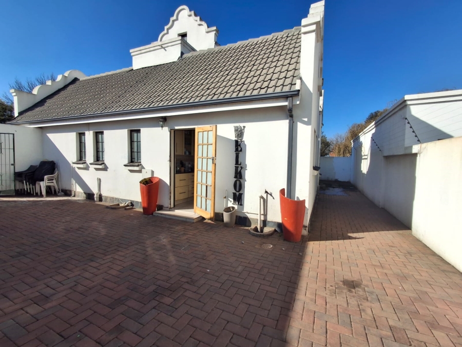 4 Bedroom Property for Sale in Bardene Gauteng