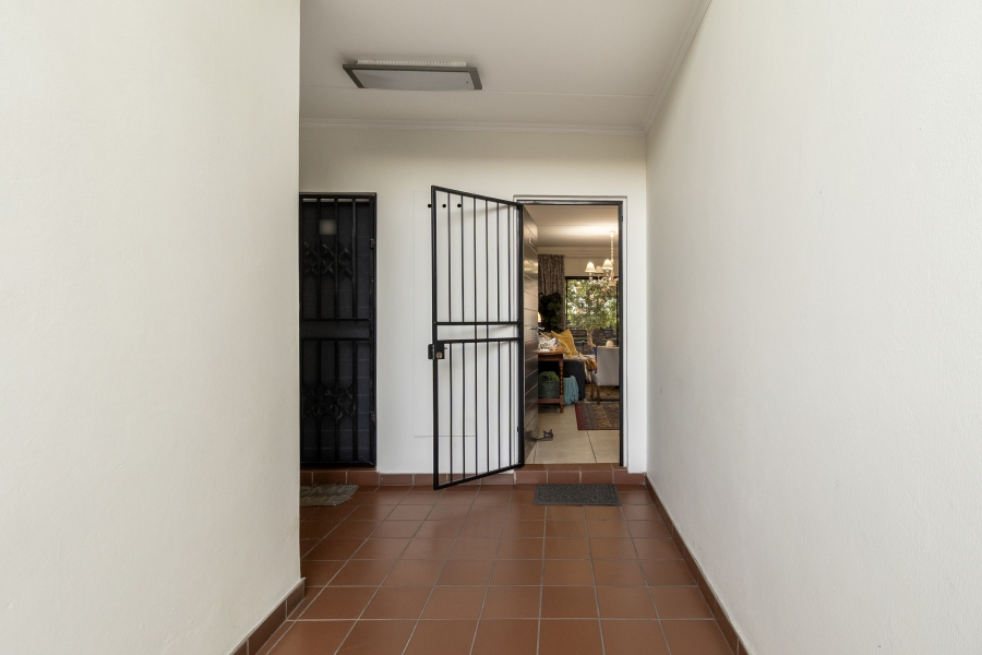 3 Bedroom Property for Sale in Greenstone Crest Gauteng
