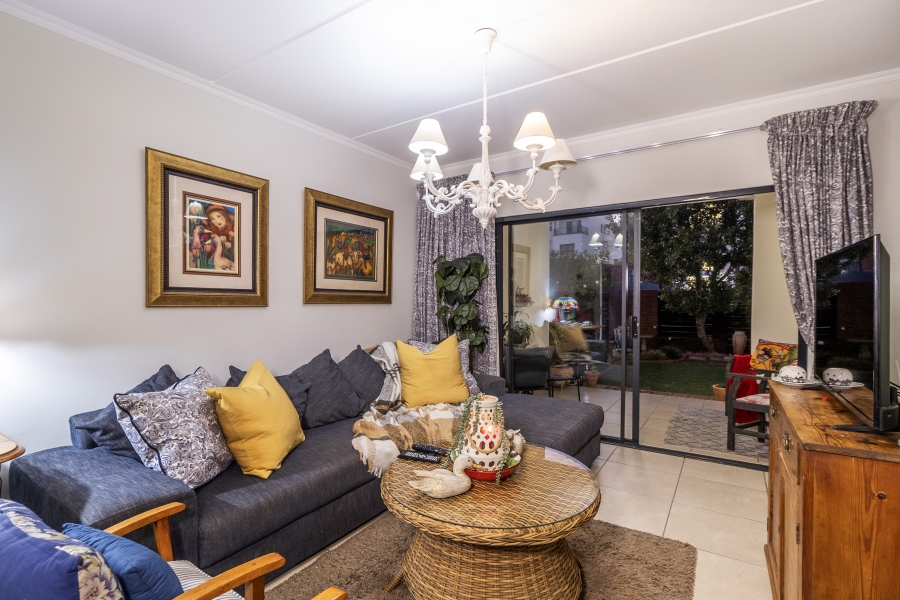 3 Bedroom Property for Sale in Greenstone Crest Gauteng