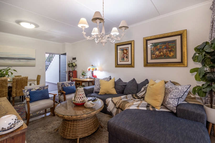 3 Bedroom Property for Sale in Greenstone Crest Gauteng