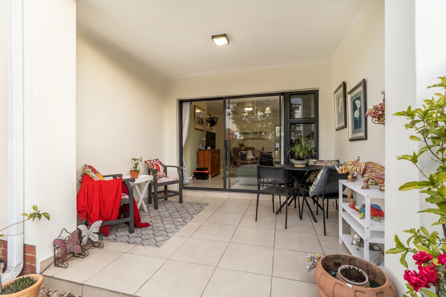 3 Bedroom Property for Sale in Greenstone Crest Gauteng