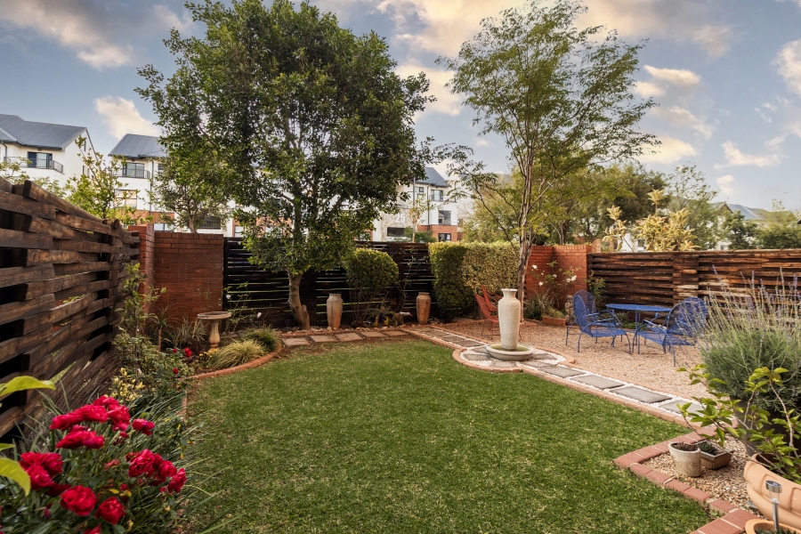 3 Bedroom Property for Sale in Greenstone Crest Gauteng