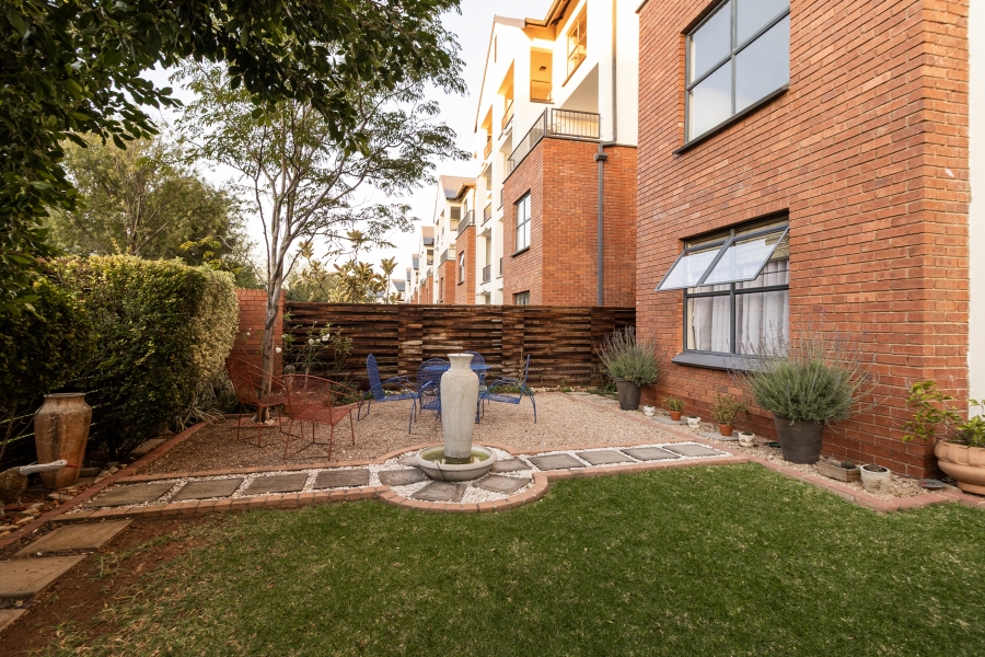 3 Bedroom Property for Sale in Greenstone Crest Gauteng