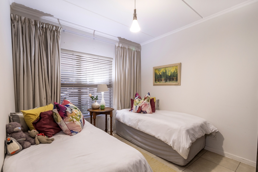 3 Bedroom Property for Sale in Greenstone Crest Gauteng
