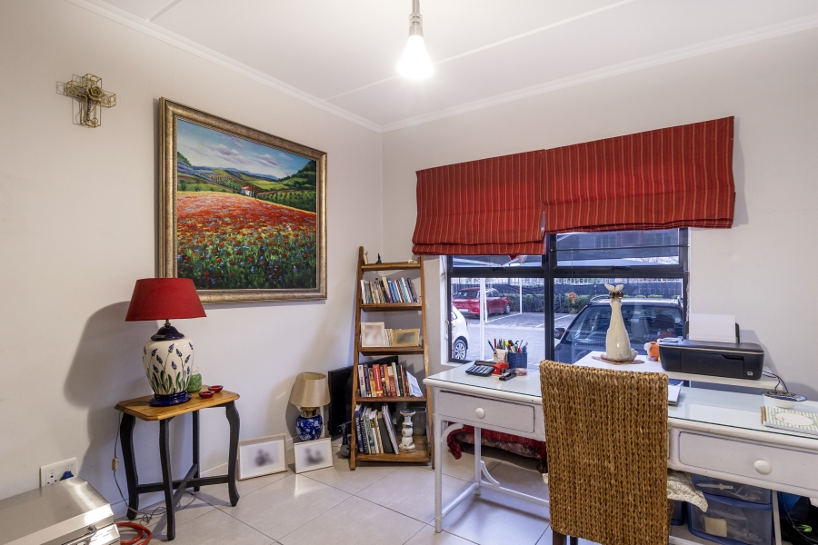 3 Bedroom Property for Sale in Greenstone Crest Gauteng