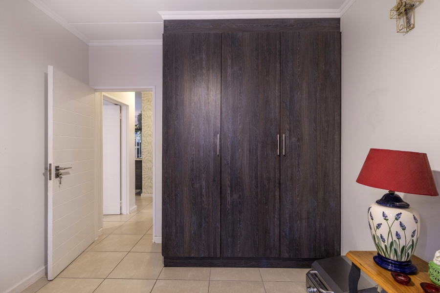 3 Bedroom Property for Sale in Greenstone Crest Gauteng