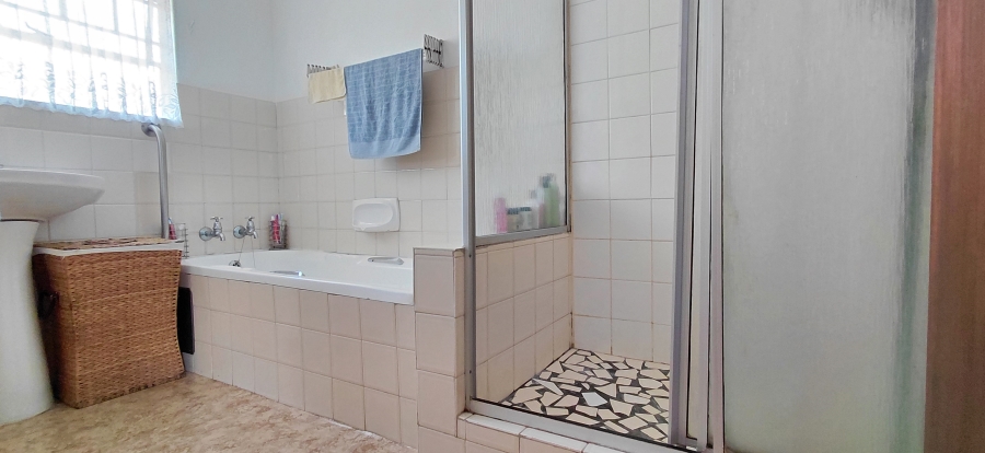 2 Bedroom Property for Sale in Norton Park Gauteng