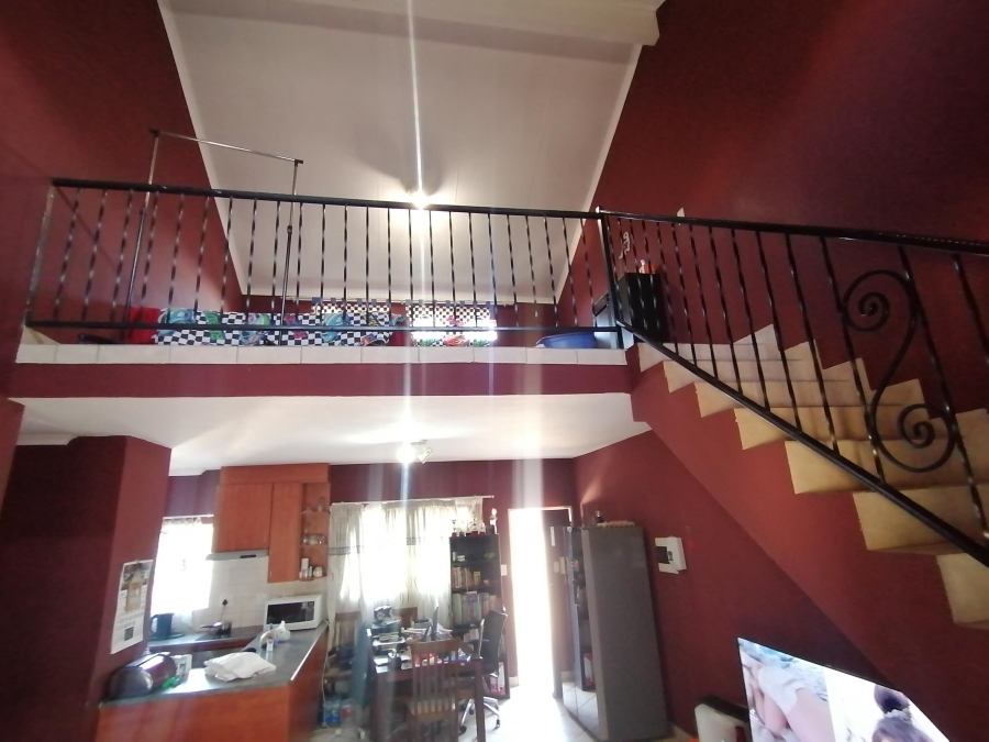 To Let 2 Bedroom Property for Rent in Country View Gauteng