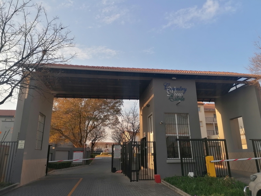 To Let 2 Bedroom Property for Rent in Country View Gauteng