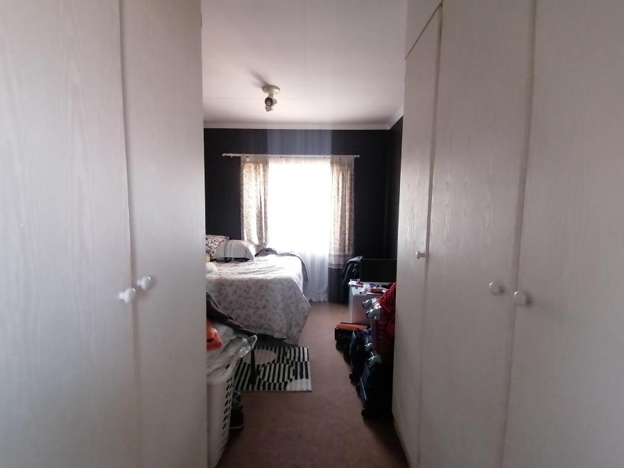 To Let 2 Bedroom Property for Rent in Country View Gauteng