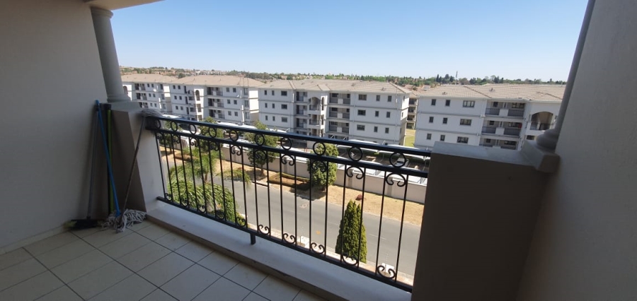 To Let 2 Bedroom Property for Rent in Noordwyk Gauteng