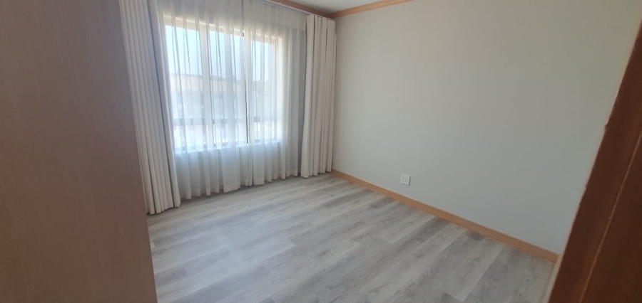 To Let 2 Bedroom Property for Rent in Noordwyk Gauteng