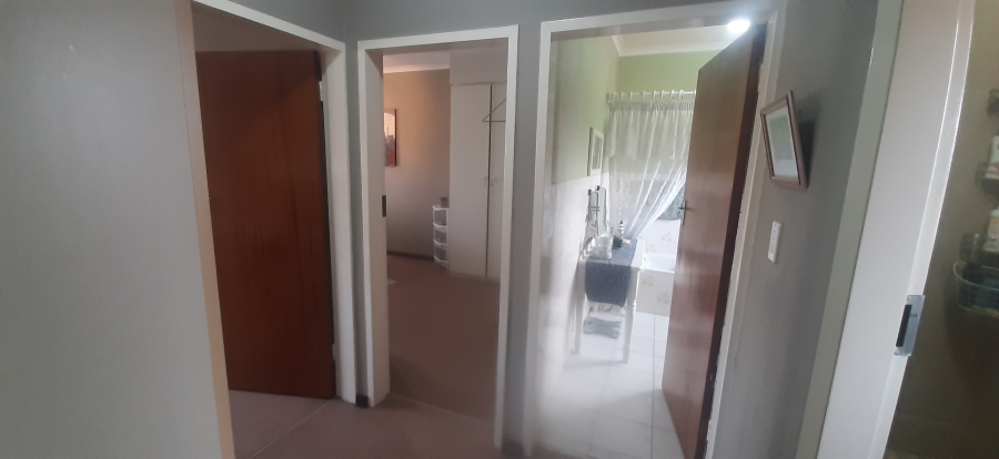 2 Bedroom Property for Sale in Birchleigh Gauteng