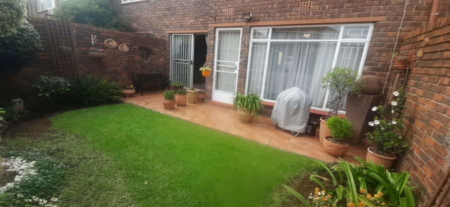 2 Bedroom Property for Sale in Birchleigh Gauteng