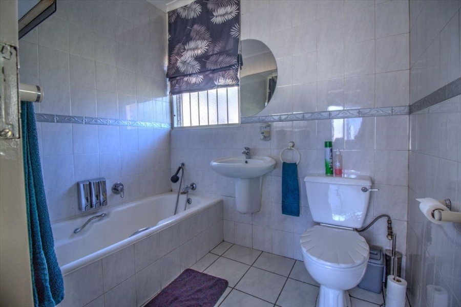 3 Bedroom Property for Sale in Van Riebeeck Park Gauteng