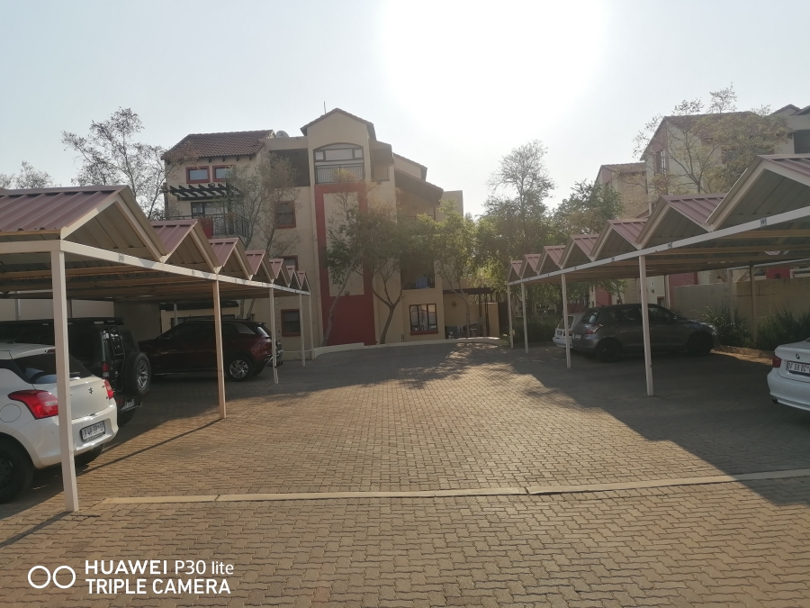 1 Bedroom Property for Sale in Oukraal Estate Gauteng