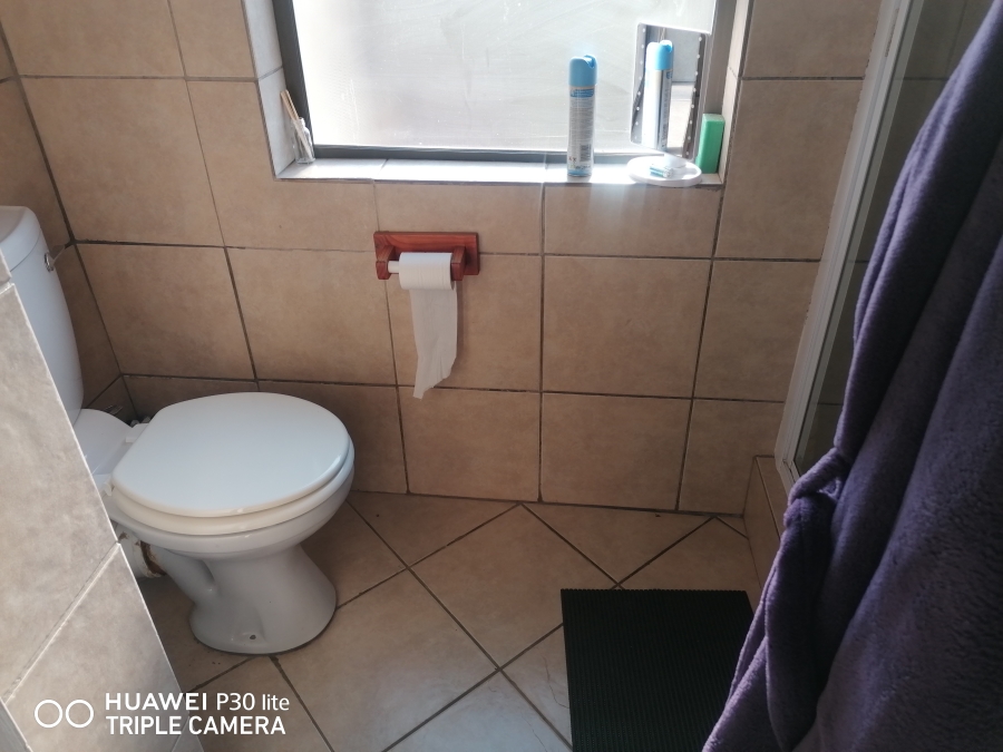 1 Bedroom Property for Sale in Oukraal Estate Gauteng