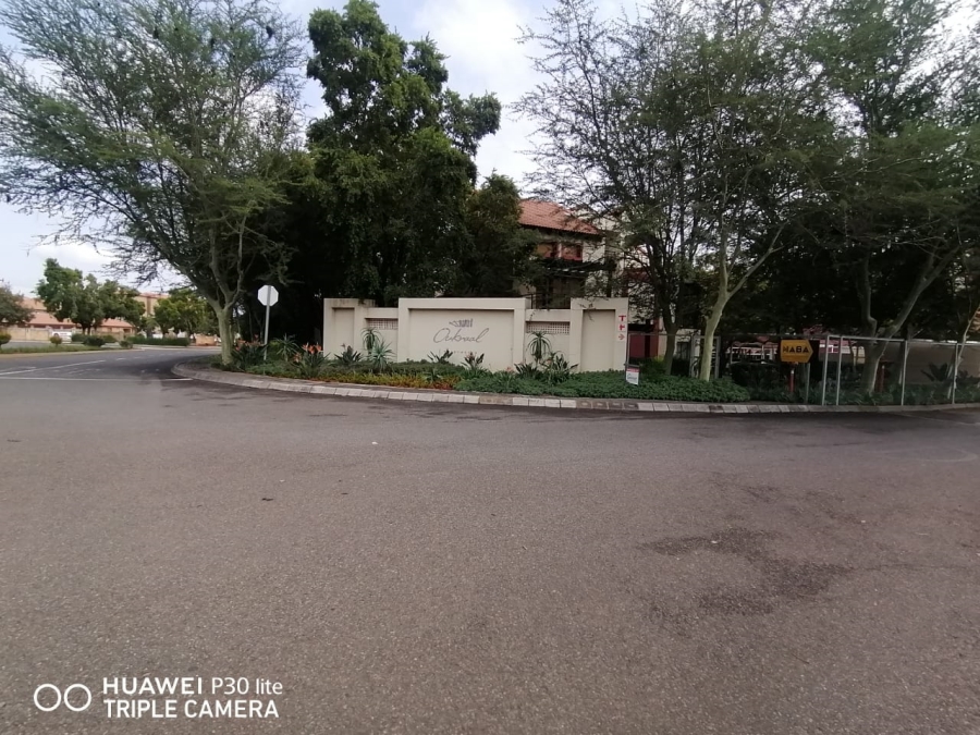 1 Bedroom Property for Sale in Oukraal Estate Gauteng
