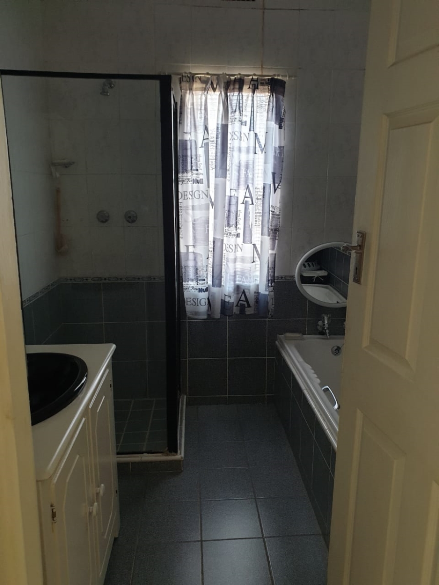 3 Bedroom Property for Sale in Selection Park Gauteng