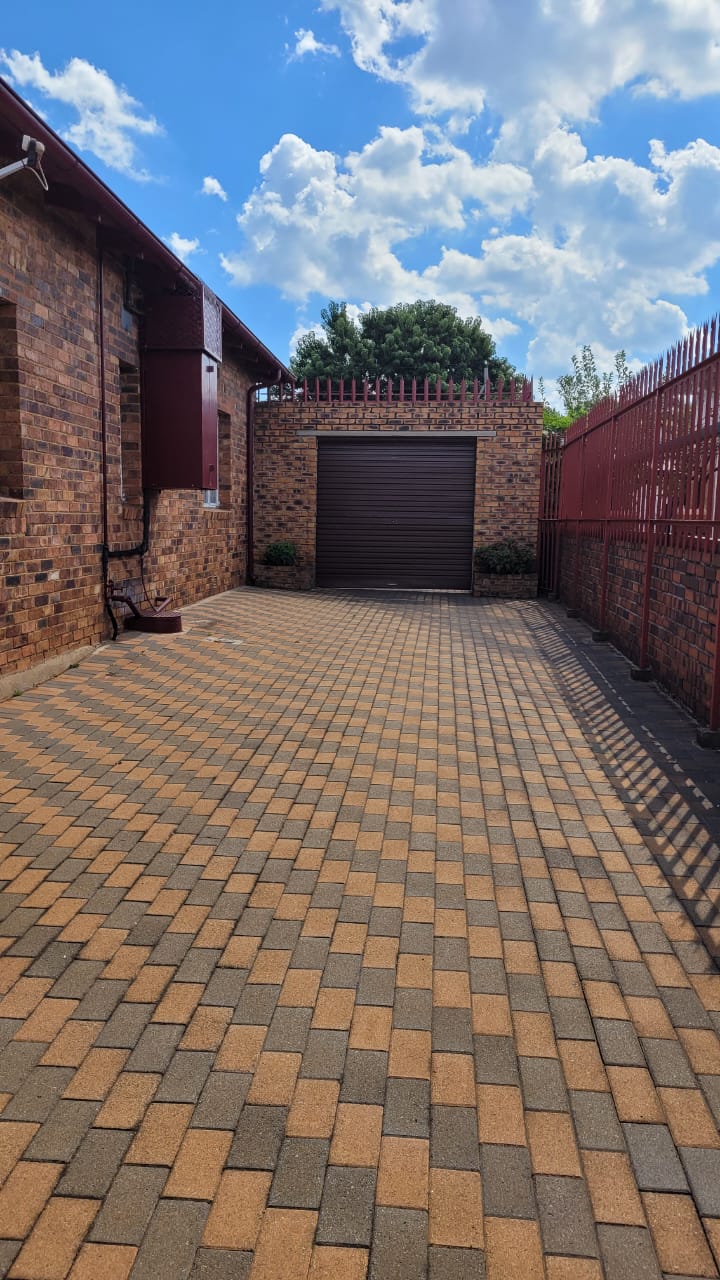3 Bedroom Property for Sale in Selection Park Gauteng