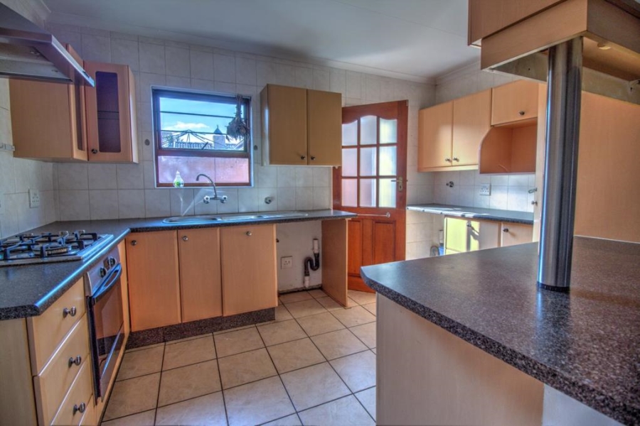 3 Bedroom Property for Sale in Birchleigh Gauteng
