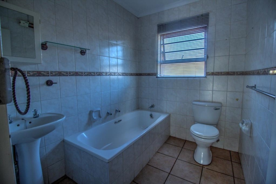 3 Bedroom Property for Sale in Birchleigh Gauteng
