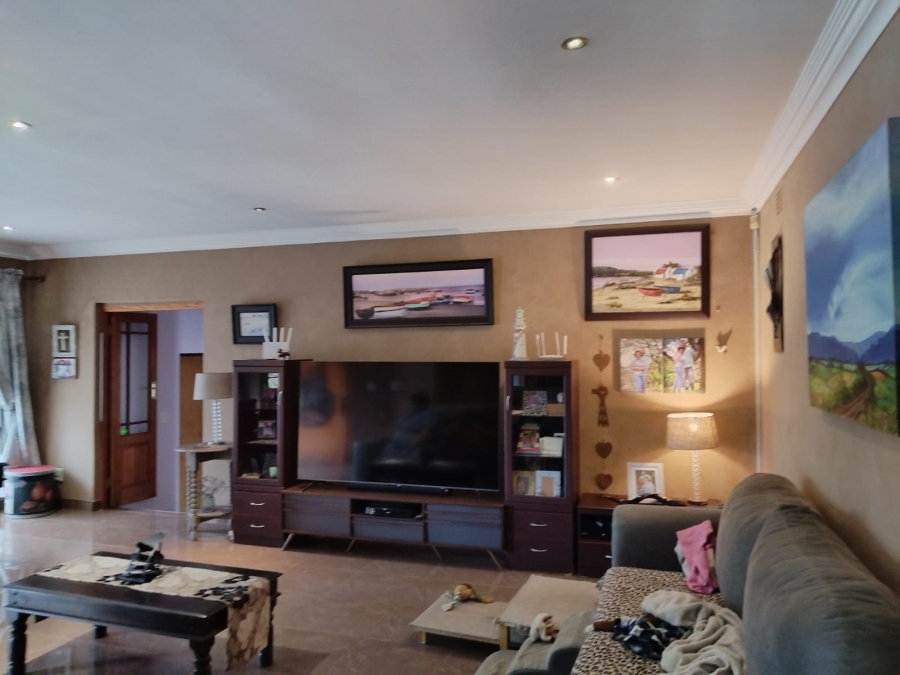 3 Bedroom Property for Sale in Birchleigh Gauteng