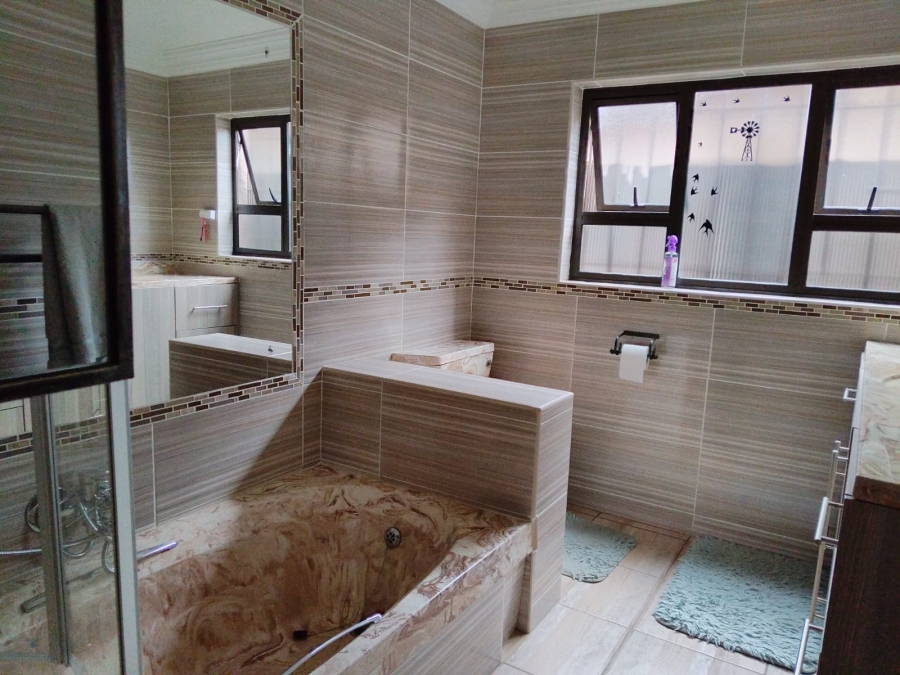 3 Bedroom Property for Sale in Birchleigh Gauteng