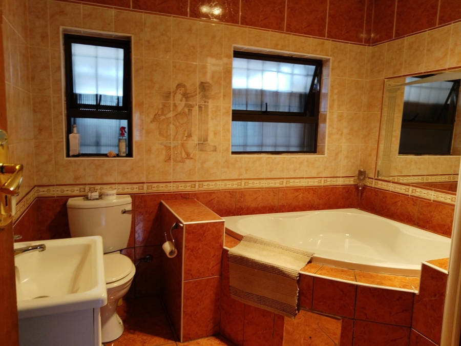 3 Bedroom Property for Sale in Birchleigh Gauteng