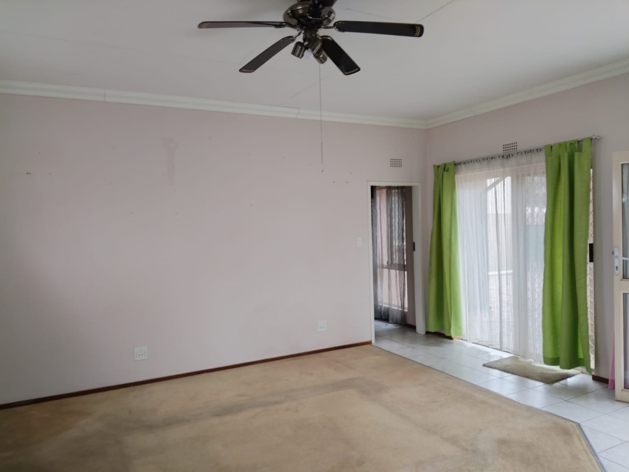 3 Bedroom Property for Sale in Birchleigh Gauteng