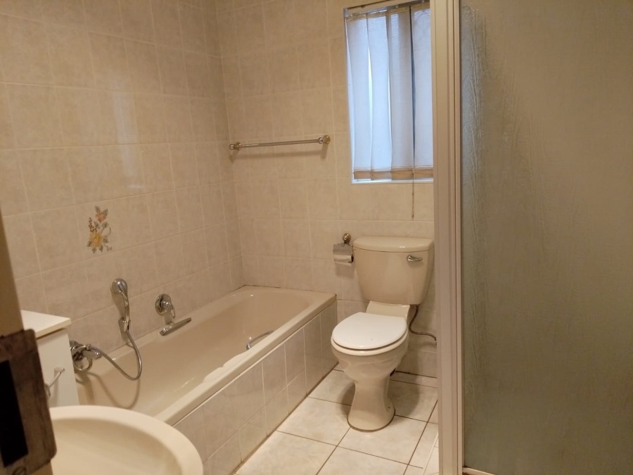 3 Bedroom Property for Sale in Birchleigh Gauteng