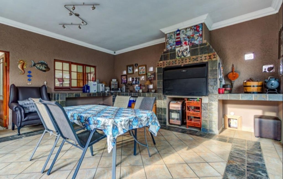 3 Bedroom Property for Sale in Birchleigh Gauteng