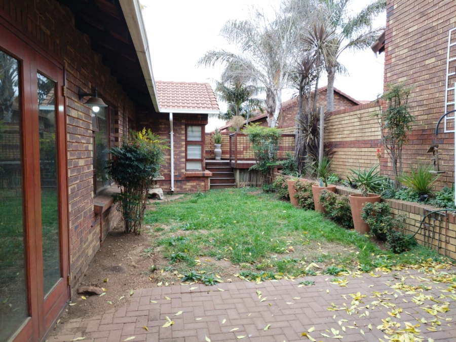 3 Bedroom Property for Sale in Van Riebeeck Park Gauteng